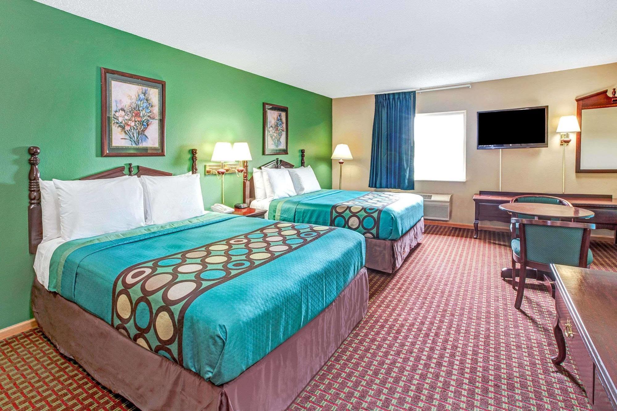 Super 8 By Wyndham Mchenry Fox Lake Area Екстериор снимка